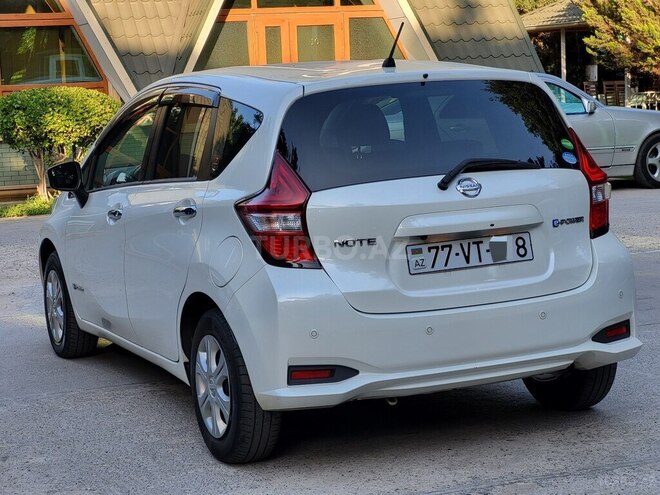 Nissan Note-5