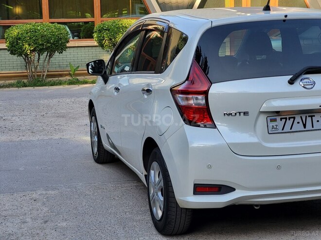 Nissan Note-7