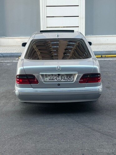Mercedes E 240 1999, 325,000 km - 2.4 l - Bakı