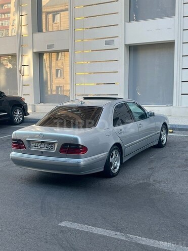 Mercedes E 240 1999, 325,000 km - 2.4 l - Bakı