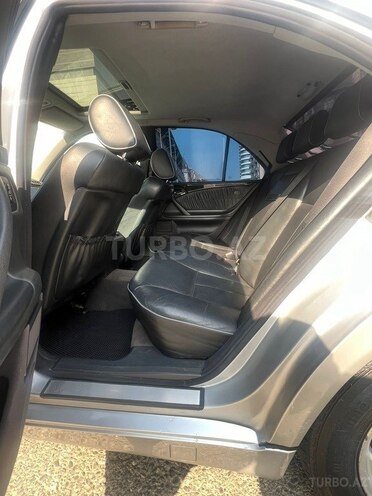 Mercedes E 240 1999, 325,000 km - 2.4 l - Bakı