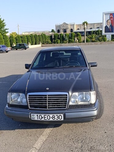 Mercedes E 220 1995, 745,000 km - 2.2 л - Bərdə
