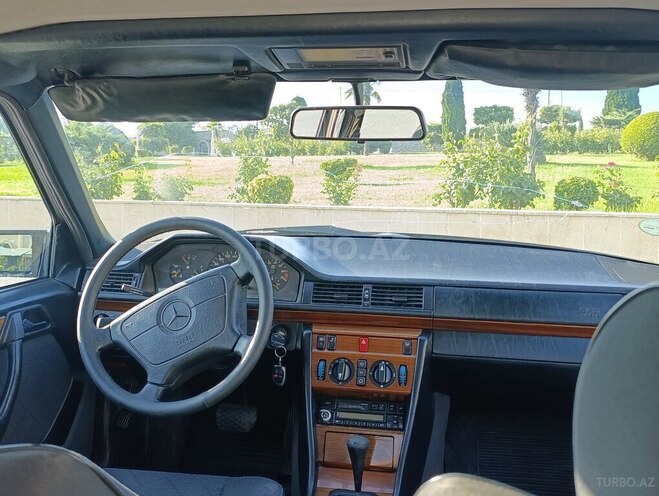 Mercedes E 220 1995, 745,000 km - 2.2 л - Bərdə
