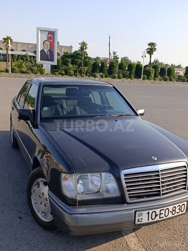 Mercedes E 220 1995, 745,000 km - 2.2 л - Bərdə