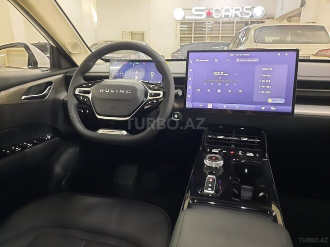 Wuling Starlight-13
