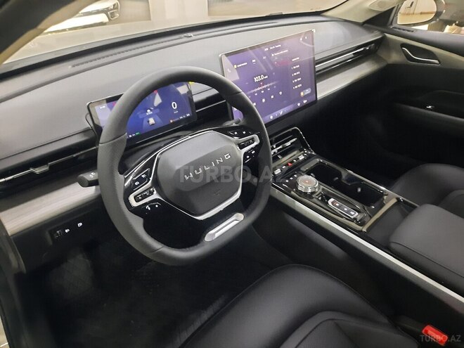 Wuling Starlight-16