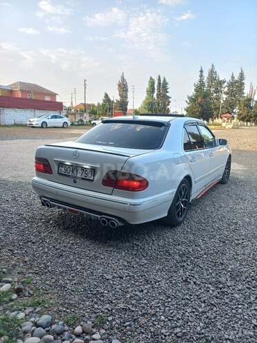 Mercedes E 240 2000, 318,400 km - 2.4 l - Masallı