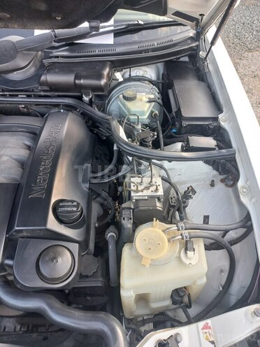 Mercedes E 240 2000, 318,400 km - 2.4 l - Masallı