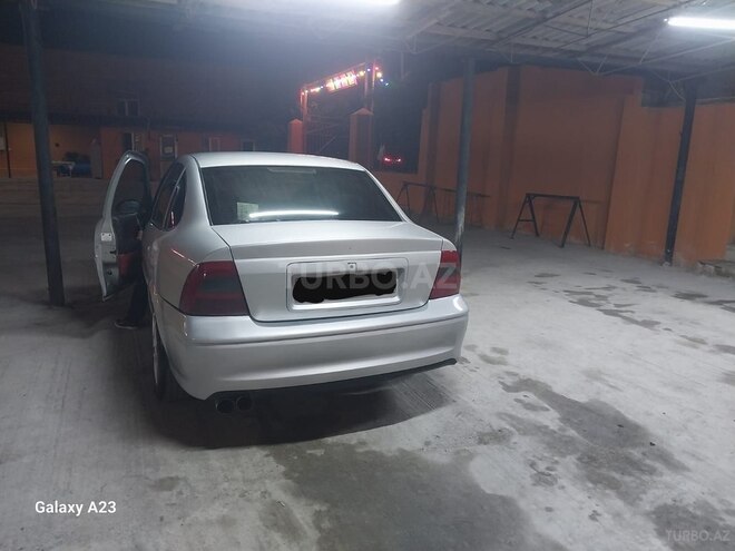 Opel Vectra 1999, 494,222 km - 2.0 l - Bakı