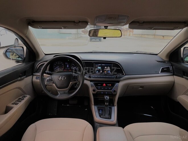 Hyundai Elantra 2018, 164,153 km - 2.0 l - Bakı