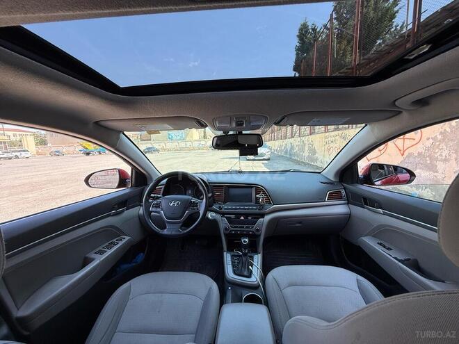 Hyundai Avante 2018, 219,000 km - 2.0 l - Bakı
