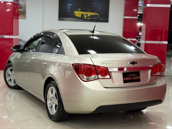 Chevrolet Cruze-4