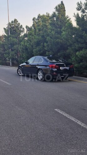BMW 528 2014, 318,600 km - 2.0 l - Bakı