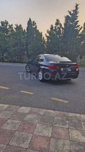 BMW 528 2014, 318,600 km - 2.0 l - Bakı