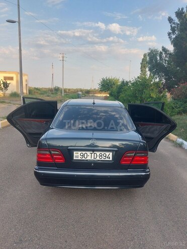 Mercedes E 280 2000, 443,862 km - 2.8 l - İmişli