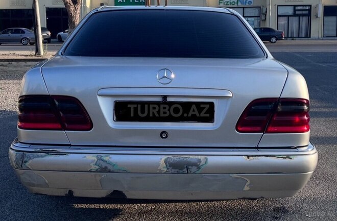 Mercedes E 220 d 1999, 882,000 km - 2.2 l - Bakı