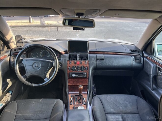 Mercedes E 220 d 1999, 882,000 km - 2.2 l - Bakı