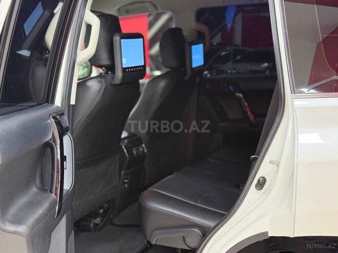 Toyota Land Cruiser Prado-18