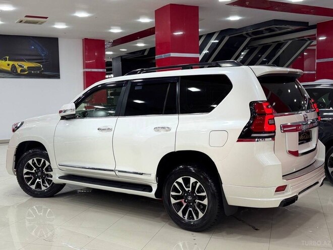 Toyota Land Cruiser Prado-13