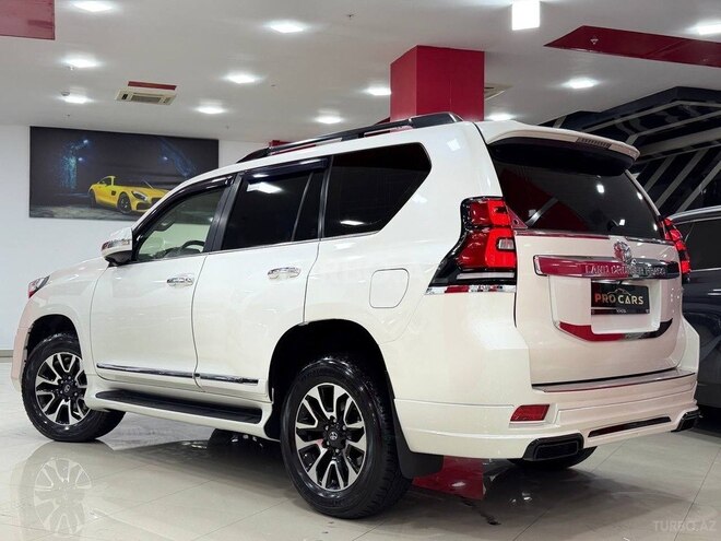 Toyota Land Cruiser Prado-10