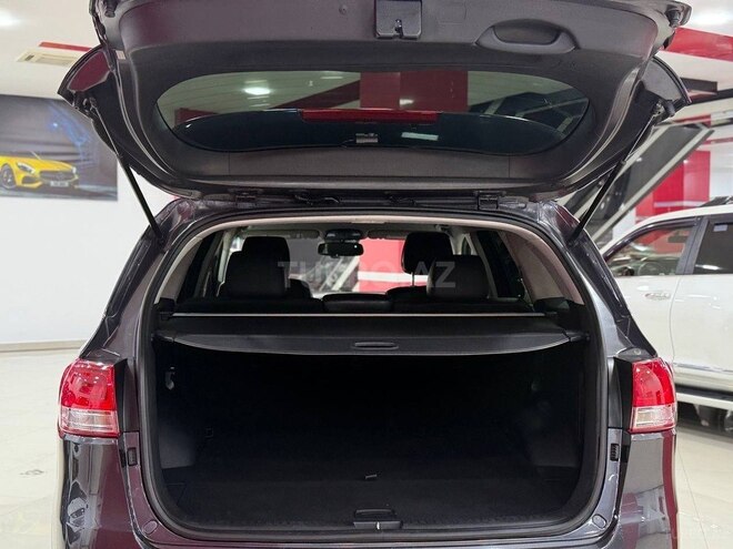 Kia Sorento-26