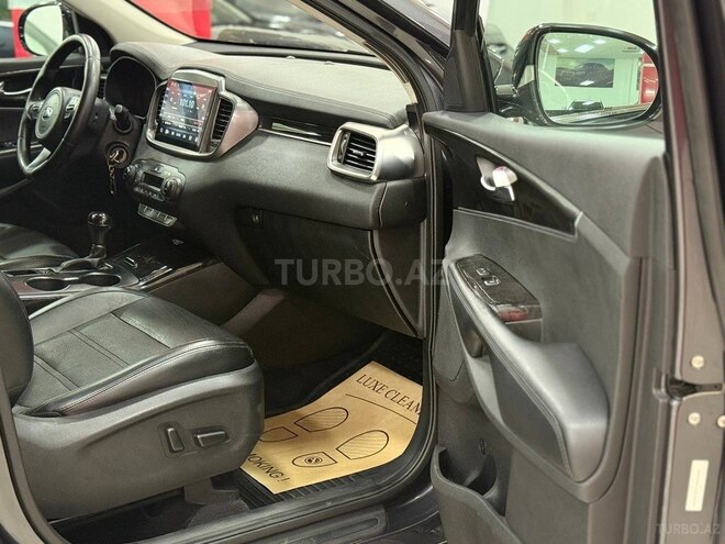 Kia Sorento-18
