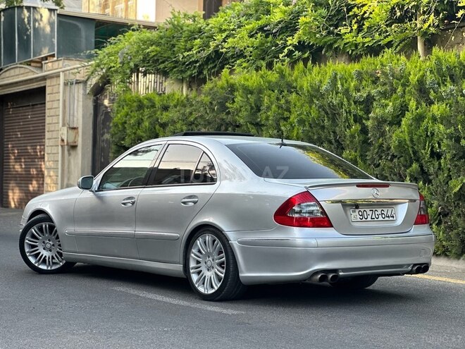 Mercedes E 240 2002, 242,900 km - 2.6 l - Bakı