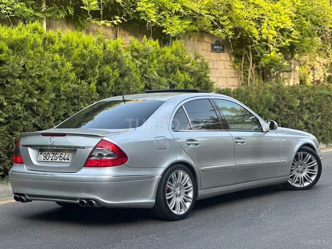 Mercedes E 240 2002, 242,900 km - 2.6 l - Bakı