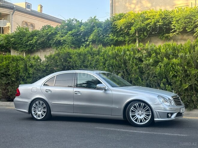 Mercedes E 240 2002, 242,900 km - 2.6 l - Bakı