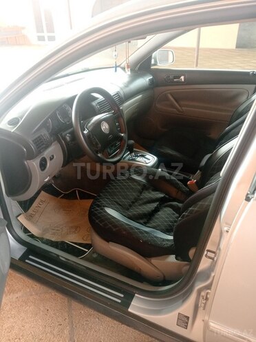 Volkswagen Passat 2002, 200,000 km - 1.8 l - Salyan