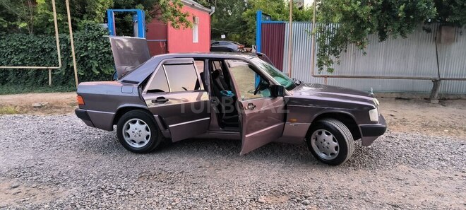 Mercedes 190 1991, 413,000 km - 2.0 l - Füzuli