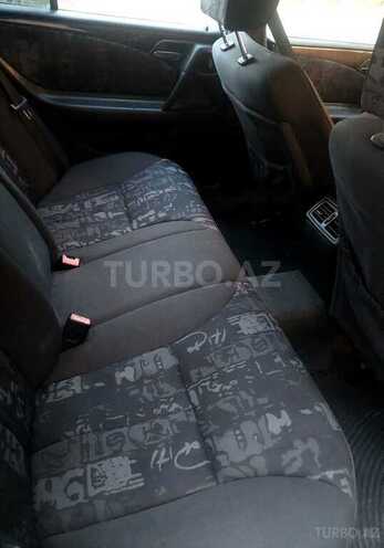 Mercedes E 240 1999, 341,522 km - 2.4 l - Beyləqan