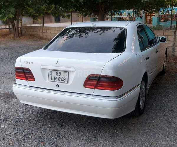 Mercedes E 240 1999, 341,522 km - 2.4 l - Beyləqan