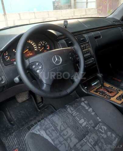 Mercedes E 240 1999, 341,522 km - 2.4 l - Beyləqan