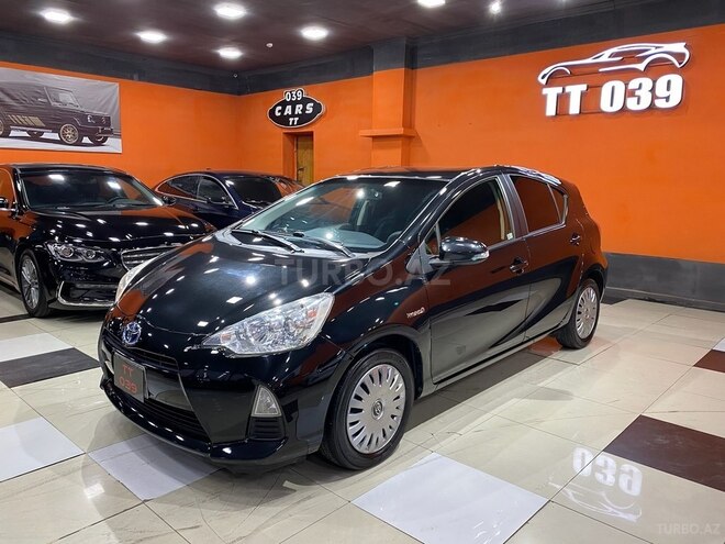 Toyota Prius C 2015, 160,000 km - 1.5 l - Sumqayıt