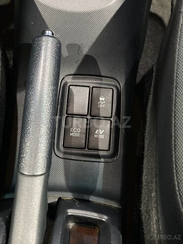 Toyota Prius C 2015, 160,000 km - 1.5 l - Sumqayıt