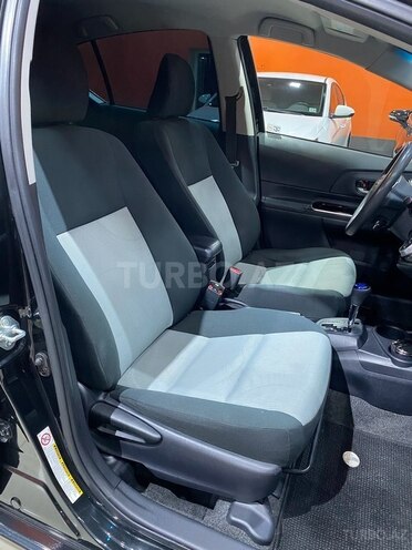 Toyota Prius C 2015, 160,000 km - 1.5 l - Sumqayıt