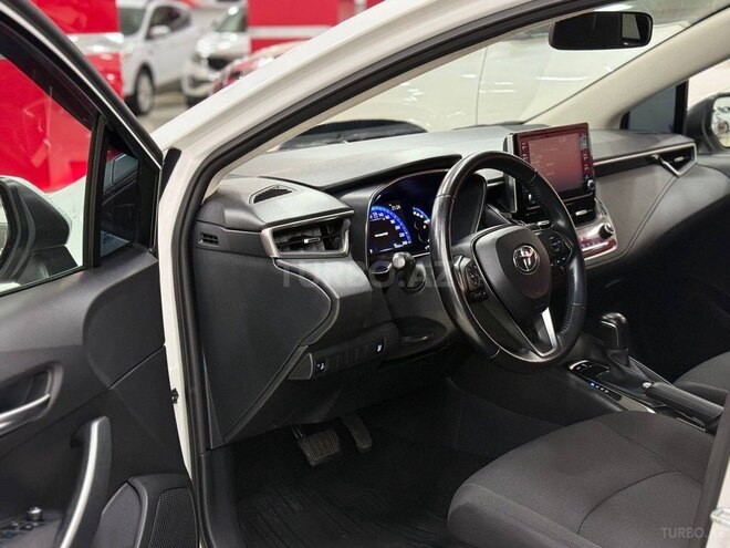 Toyota Corolla 2022, 100,000 km - 1.6 l - Bakı