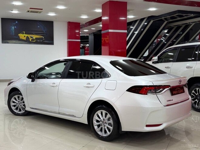 Toyota Corolla 2022, 100,000 km - 1.6 l - Bakı
