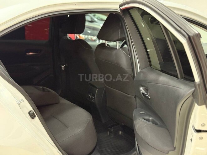 Toyota Corolla 2022, 100,000 km - 1.6 l - Bakı