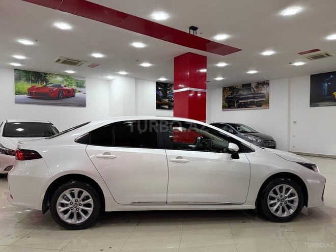 Toyota Corolla 2022, 100,000 km - 1.6 l - Bakı