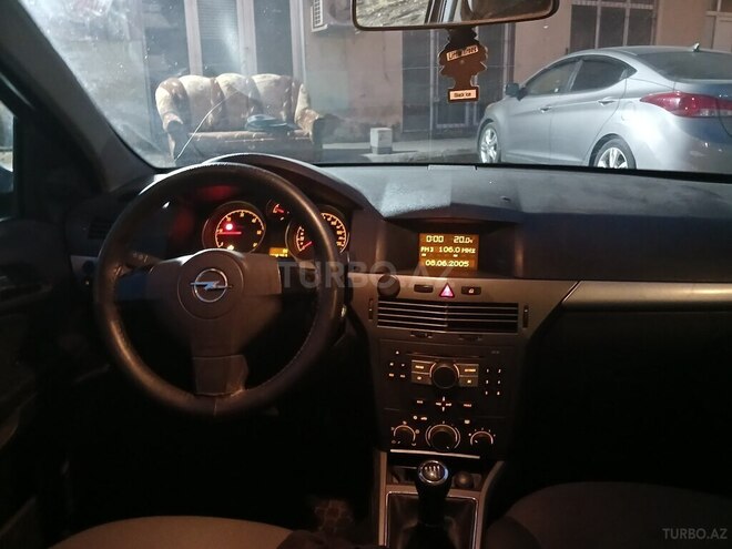 Opel Astra 2006, 300,000 km - 1.9 l - Bakı