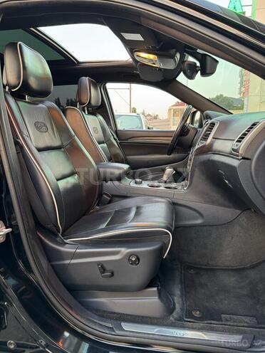 Jeep Grand Cherokee-3