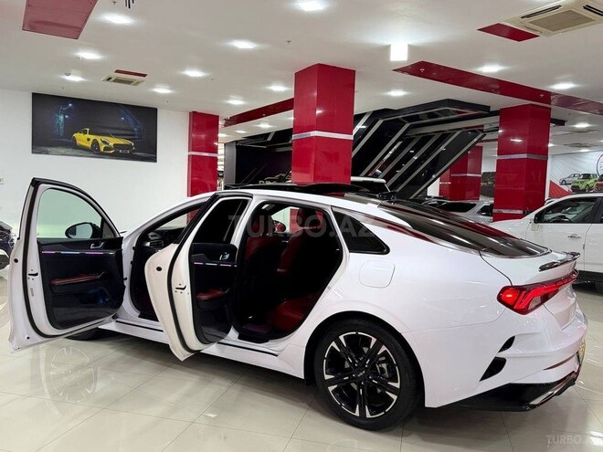 Kia K5-17