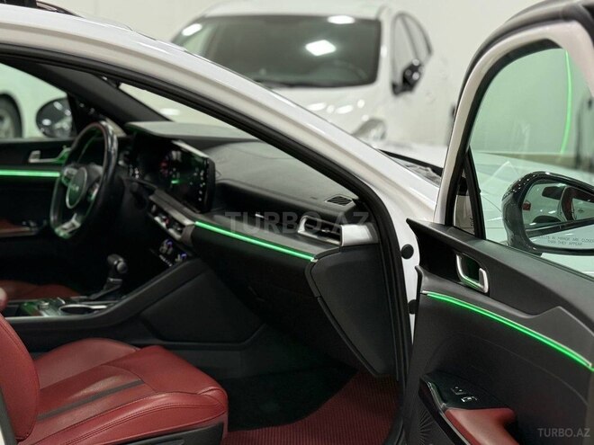 Kia K5-19