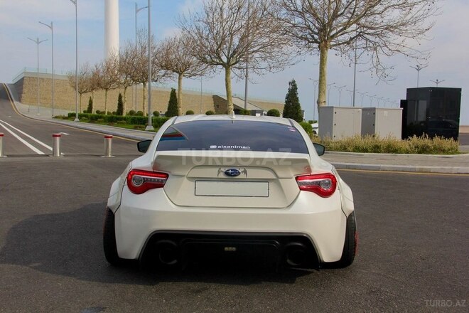 Subaru  2015, 84,000 km - 2.0 l - Bakı