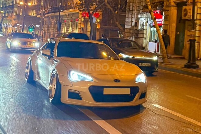 Subaru  2015, 84,000 km - 2.0 l - Bakı