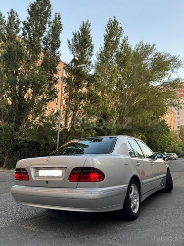Mercedes E 220 d 2000, 380,000 km - 2.2 l - Bakı