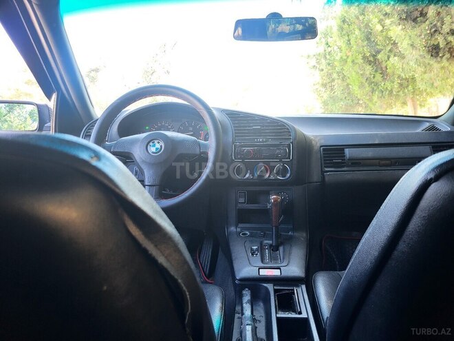BMW 318 1993, 325,632 km - 1.8 l - Sumqayıt