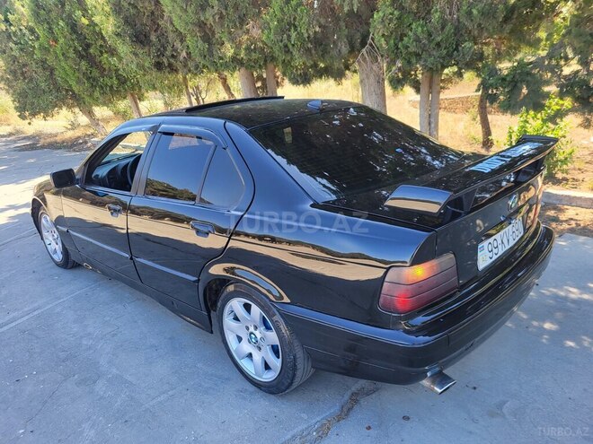 BMW 318 1993, 325,632 km - 1.8 l - Sumqayıt